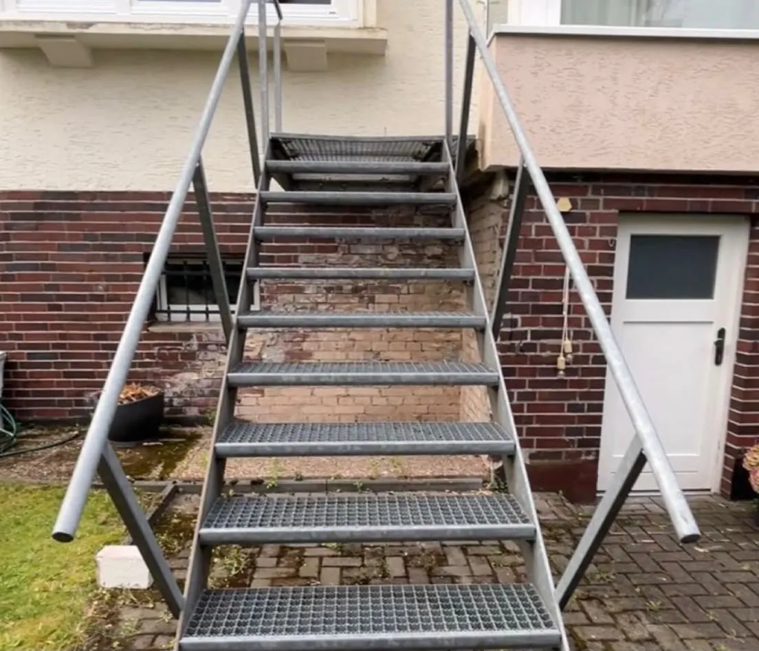 Stahltreppe vor der Demontage