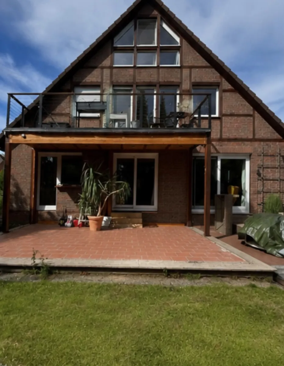 Freigelegte Terrasse nach dem Rückbau des Wintergartens